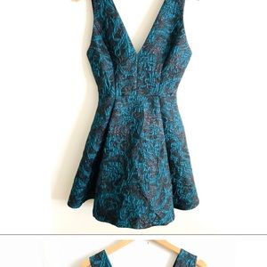 Alice + Olivia Malory Box Pleat V-Neck Mini A-line Dress Green Black Size 4